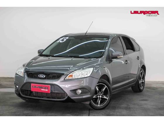 FORD FOCUS 1.6 GL 16V FLEX 4P MANUAL FORD FOCUS 1.6 GL 16V FLEX 4P MANUAL